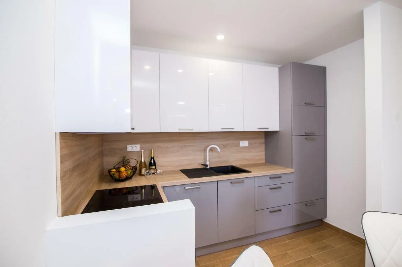 Fk Apartments Pakostane